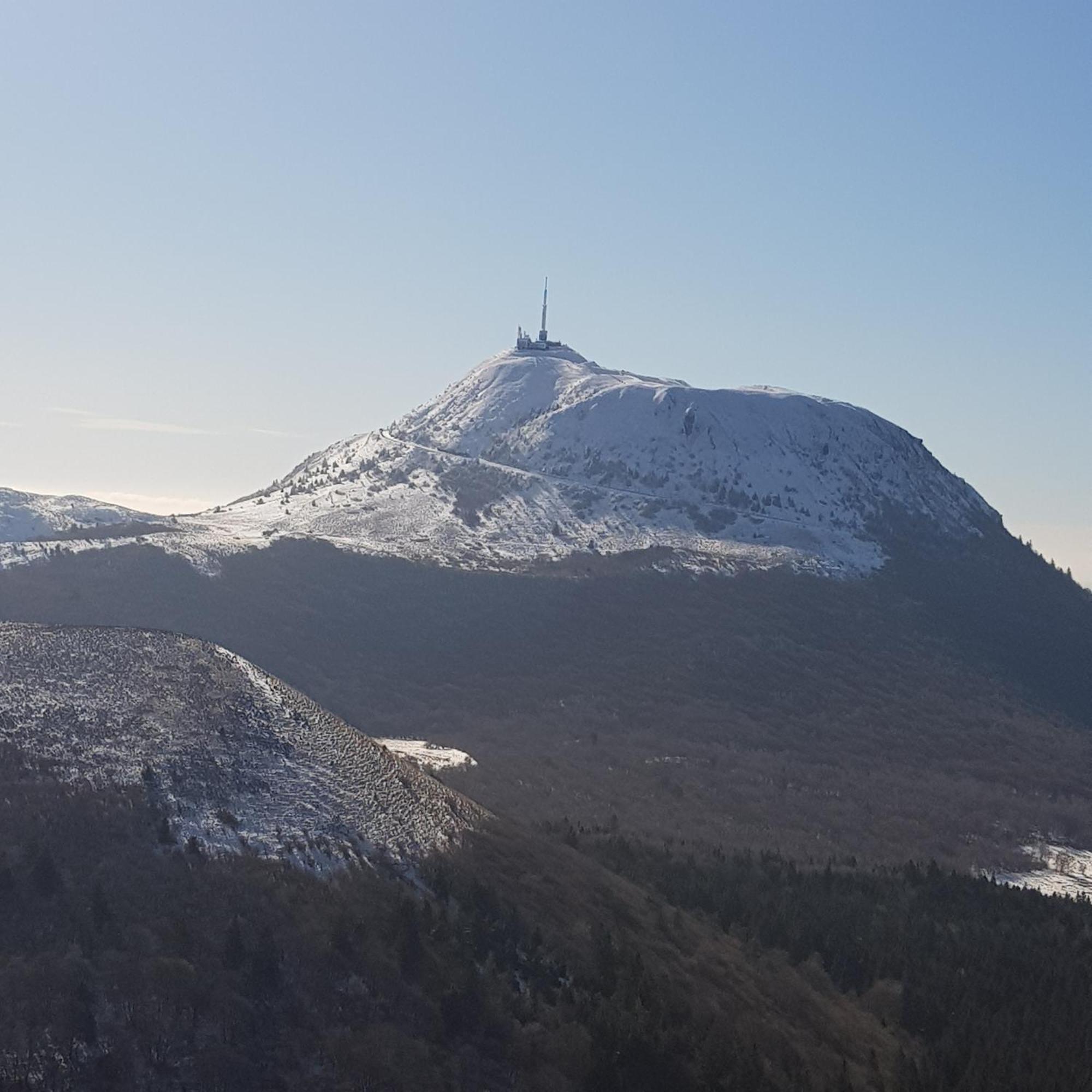 Sejour Au Coeur Des Volcans Saint-Ours  Habitación foto